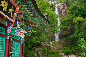 Bulam-Falls-Gyeongsu-Temple-682x452