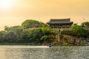 Jinju-castle-진주성-682x453