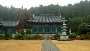 Main-Temple-Building-at-미래사-on-a-Rainy-Day-682x384
