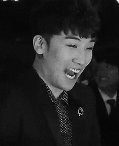 seungri reaction