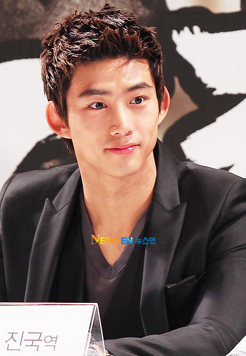 taecyeon / تيكيون