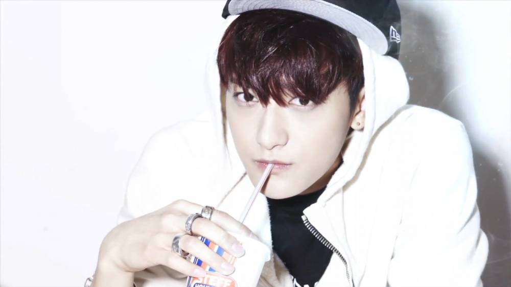 EXO-EXO-M-Tao_1406516111_af_org