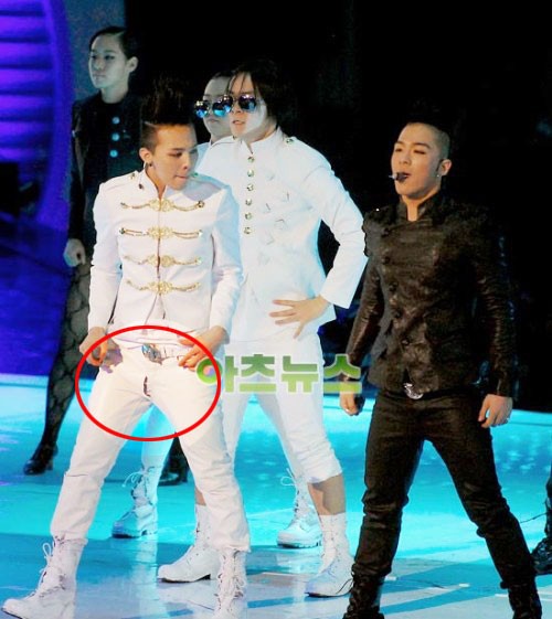 Kpop Wardrobe Malfunctions 19