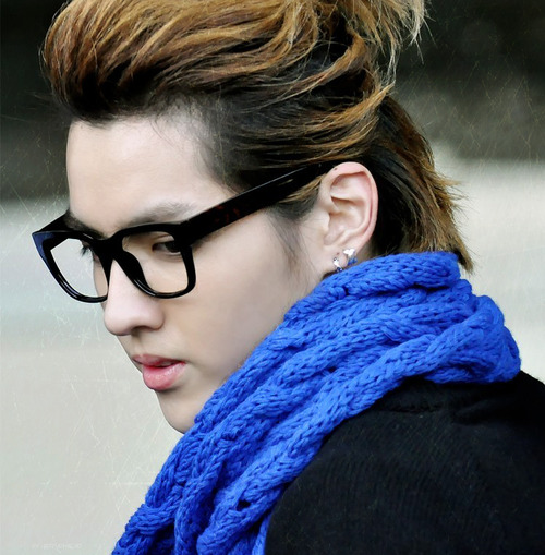 Kris (Wu Yi Fan)'s Long Hair1