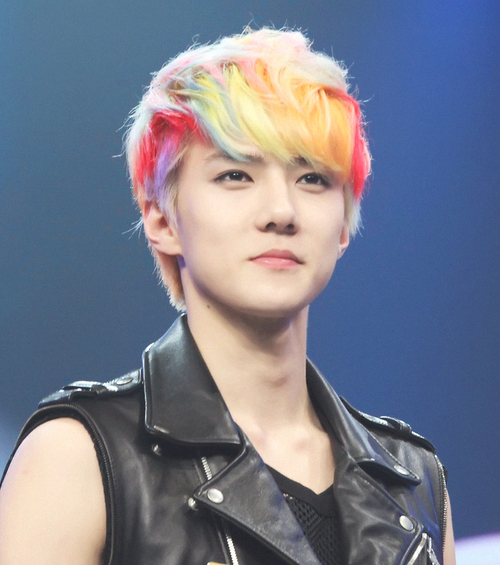 Sehun's Rainbow Hair2