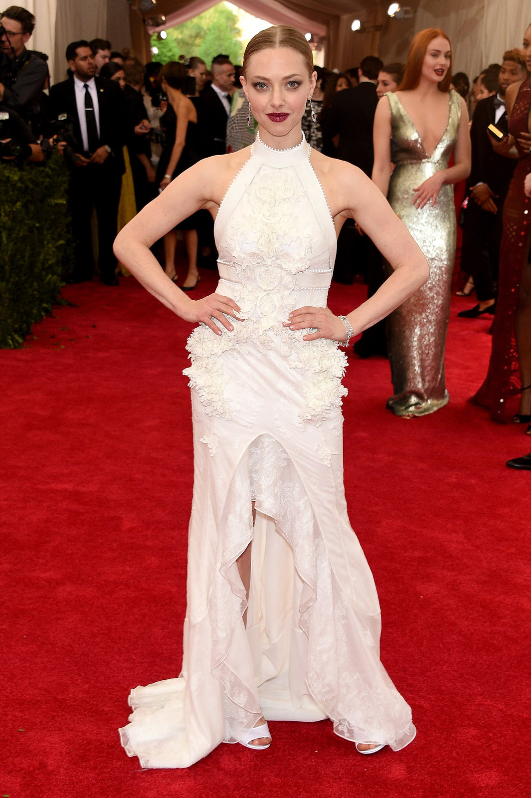 amanda-seyfried-met-gala-2015-best-dressed