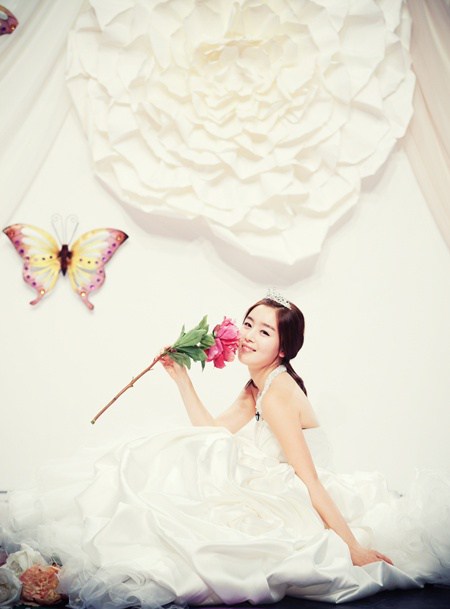 secret-sunhwa-wedding-dress-blogningincom