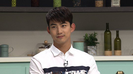 taecyeon_1475459900_201610030831219910_1